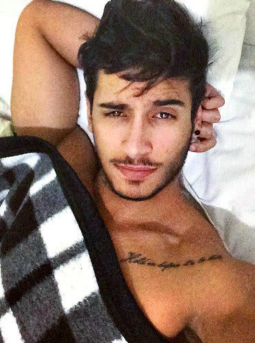 Bernardoluccaa's tweet photo. boredom. ://
#FelizNatalSdv https://t.co/eNKer6aBeu
