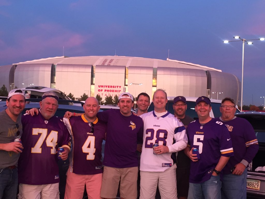 CurtWags's tweet photo. @Vikings @Crest #CrestSweeps tough outcome, but great times, laughs and smiles!! https://t.co/tLU2oVtiqj