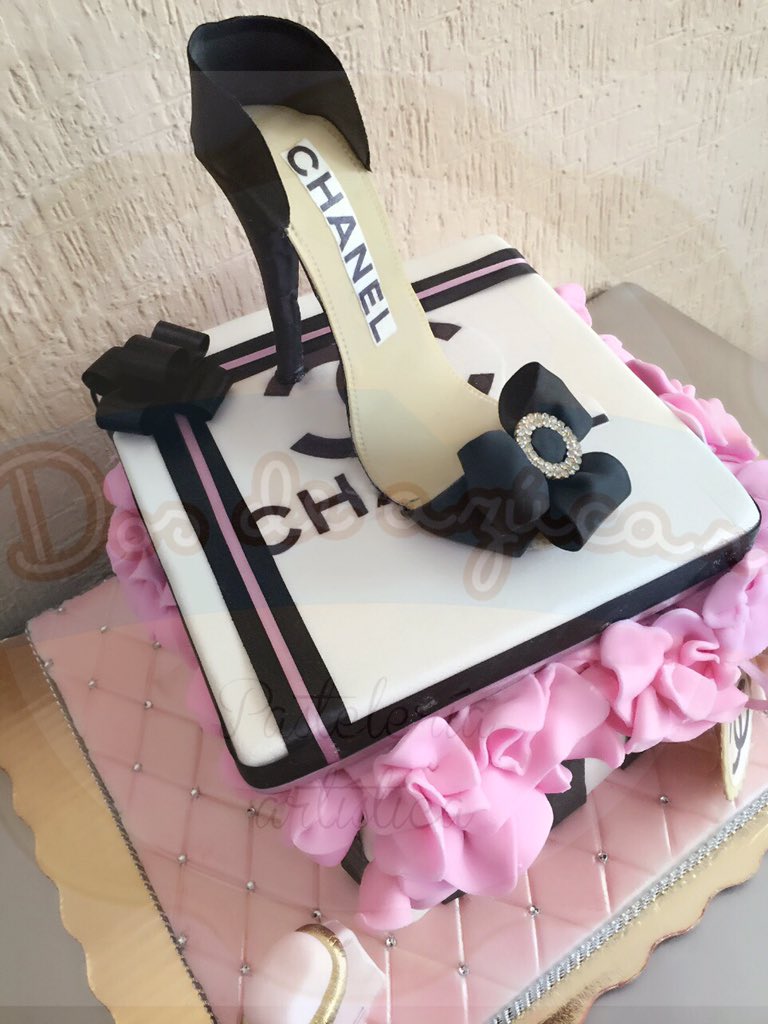 dosdeazucarr's tweet photo. @VivoEnCancun  #sugarart #fondantcake #MiercolesDeGanarSeguidores  #arte https://t.co/OAp5f2n4rQ