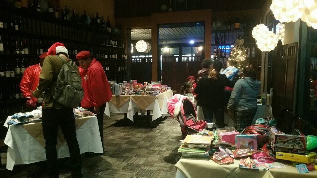 ModestoAngels's tweet image. Modesto Angels 3rd annual Toy Drive hosted by Tresetti's world cafe. 120 kids received toys, hot coco and cookies