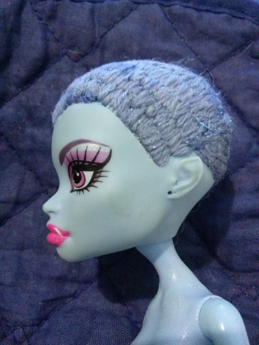 DaryaCreativika's tweet photo. #creativika, #ooak, #dolls, #monsterhigh

Вот такая милая прошивка пряжей. Да-да, прошивка, а не клеенный парик)) https://t.co/9Uy8L5vsum