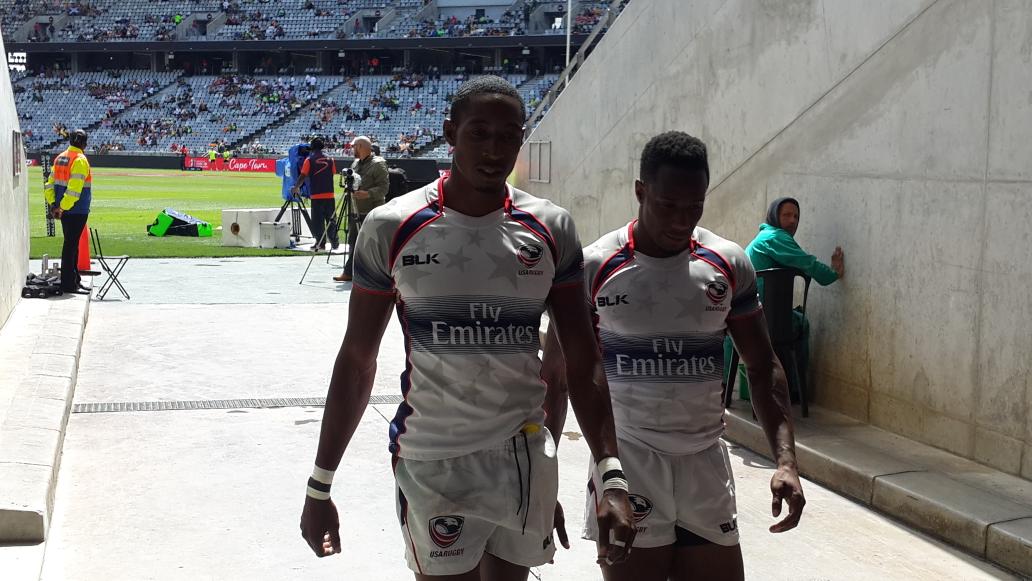 Too much speed in 1 pic. Baker and Isles. <a href="/USARugby/">USA Rugby</a> defeat <a href="/WelshRugbyUnion/">Welsh Rugby Union 🏴󠁧󠁢󠁷󠁬󠁳󠁿</a> in the opener of the #CapeTown7s