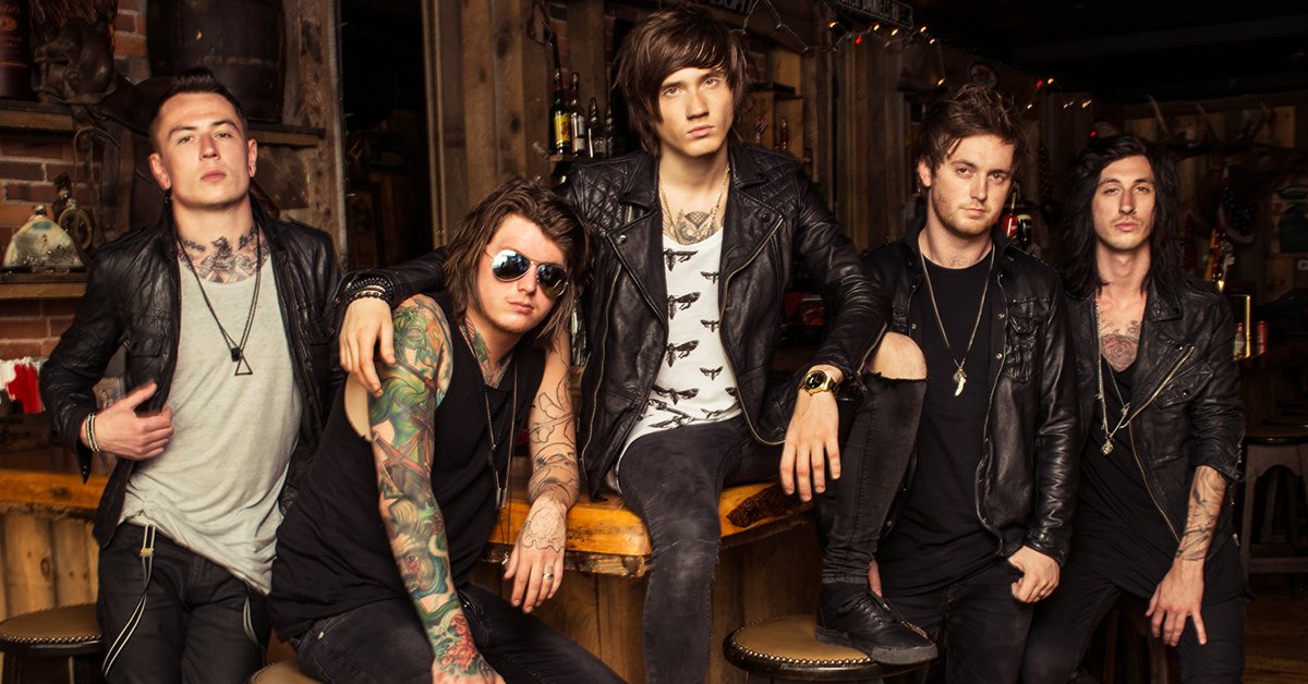 UK: Vote for us in the <a href="/rocksound/">Rock Sound</a> 2015 Readers' Poll for a chance to win merch + more: bit.ly/AAReadersPoll