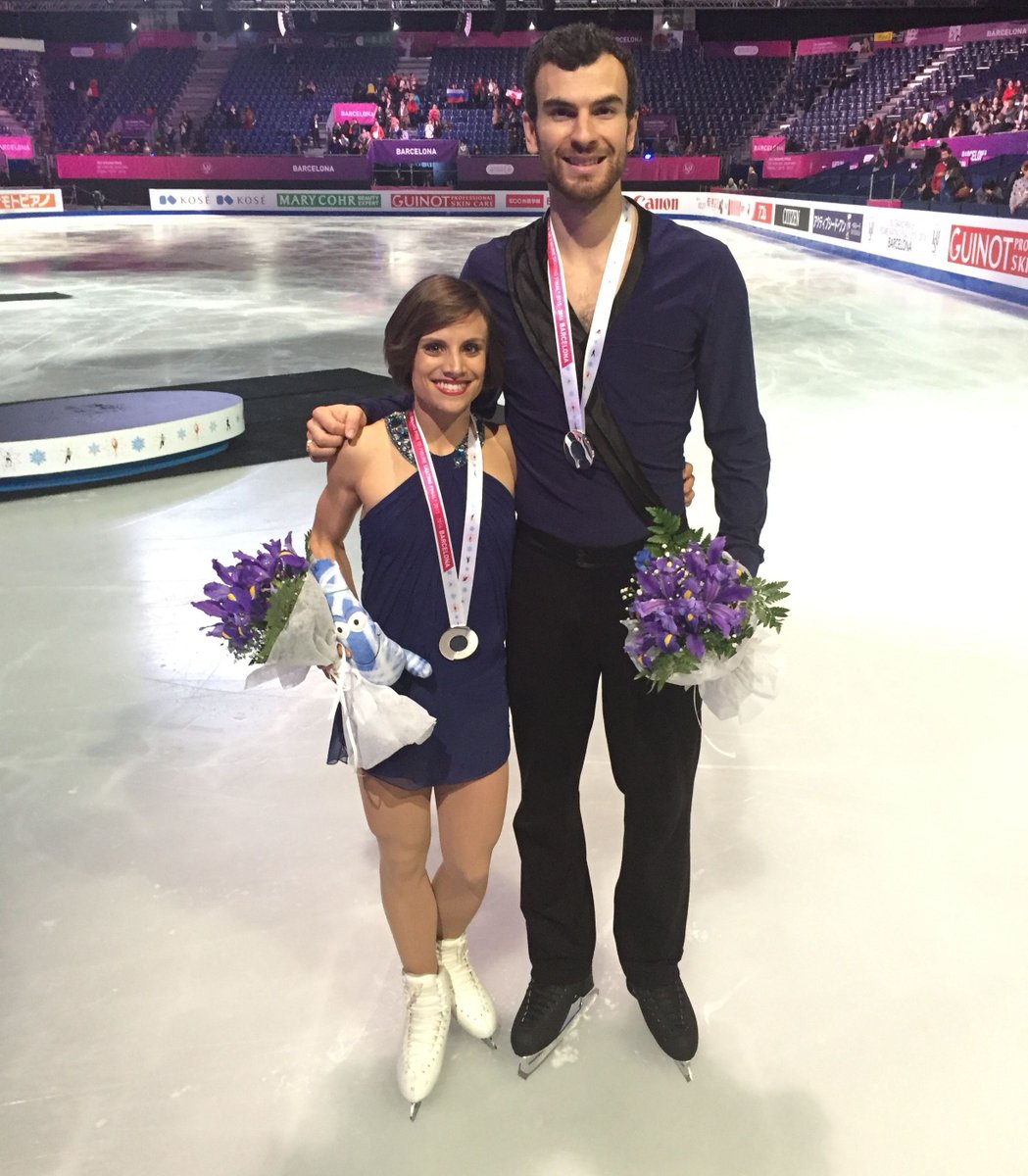 SkateCanada's tweet photo. Médaille d’argent pour @mhjd_85 @Rad85E dans la finale du Grand Prix de l’ISU #FGPBarcelone https://t.co/7uDeC2kXSg https://t.co/jWeEHCrOPo