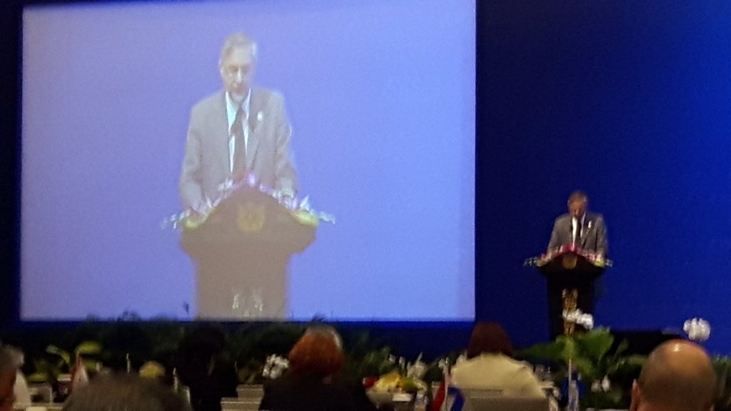 MoazzamTMalik's tweet photo. Congrats to world's 3rd biggest democracy on #BDF2015 - much to learn from eachother - @Pak_JK
#IndonesiaMatters https://t.co/dsWvRlsLFA