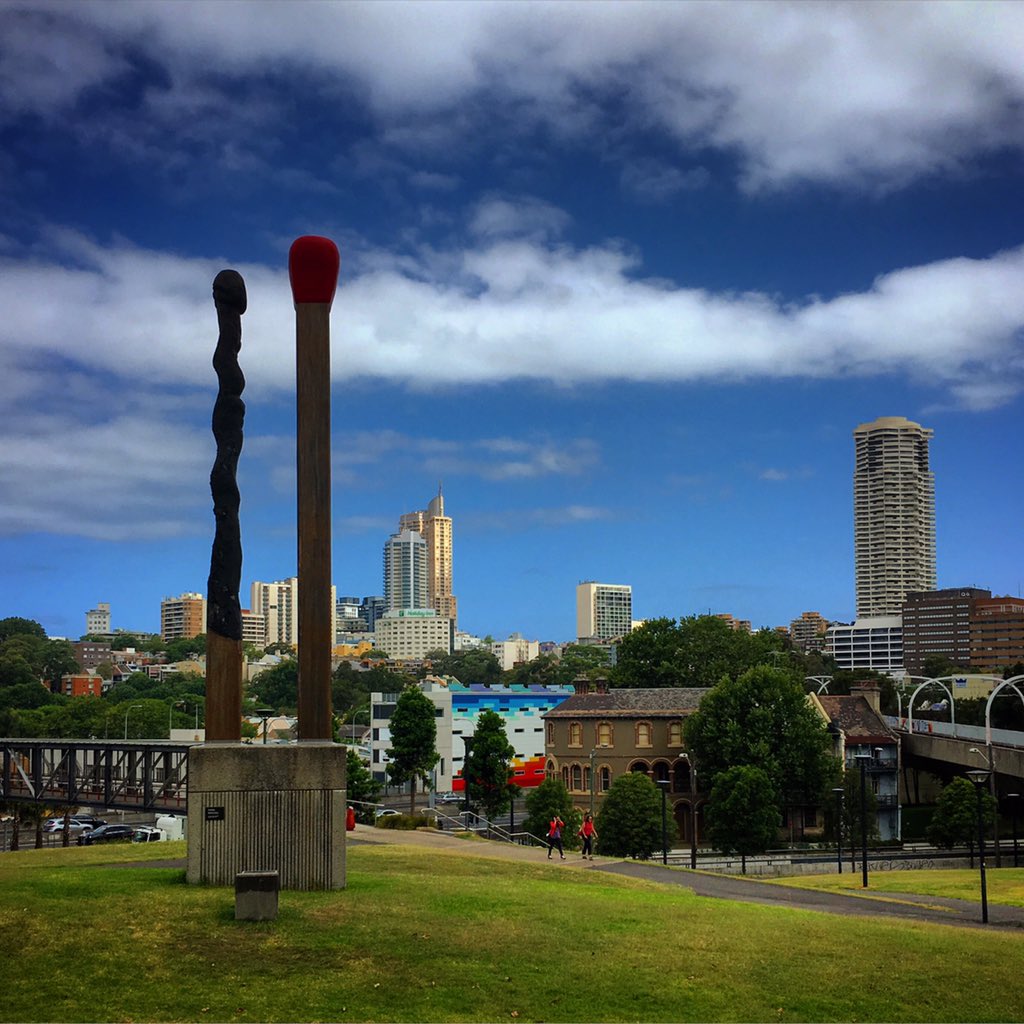 FMDUC's tweet photo. #almostonce #brettwhiteley guarding #sydney 's #kingscross #pottspoint #easternsuburb #horizon 🏙 https://t.co/cU9RcolyJe