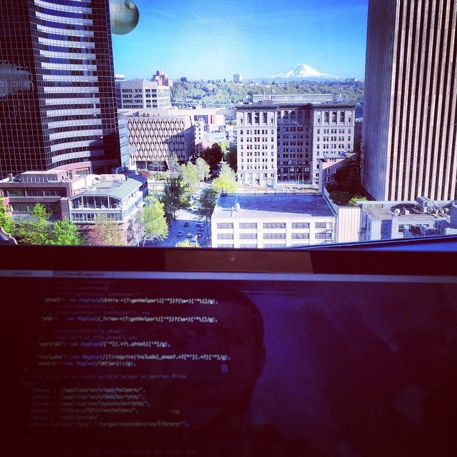 omgconor's tweet photo. Can't beat the view from #DisneySeattle, #makingmagic #StarWars #TheForceAwakens #1weekaway #thatsNoMoon https://t.co/OgnKcQ4Od5