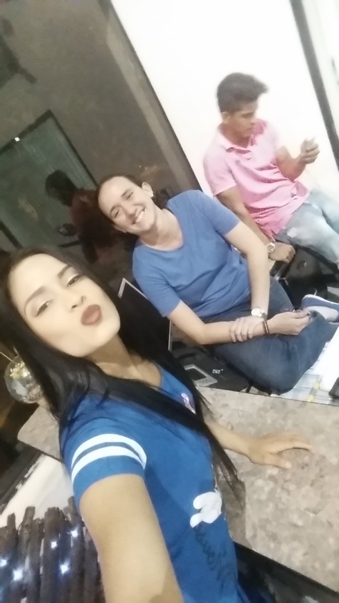 RTSLizbethCBT's tweet photo. Con mi margaret y el colado de jhon alex jajaja quererlos https://t.co/yoIakcyxOJ