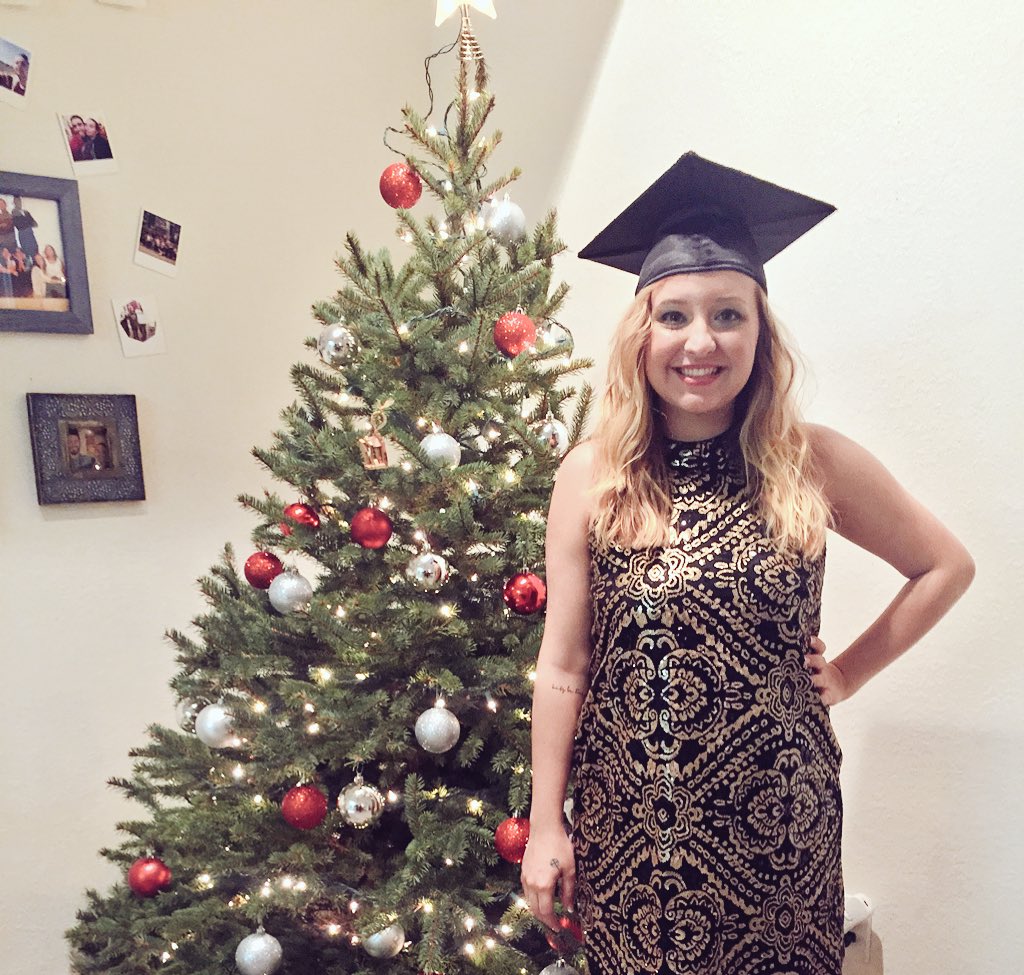 PoeticAlexis's tweet photo. Christmas came early. I graduated! #seuniversity #classof2015 #forthispurpose #fire15 https://t.co/4mrLm489s9