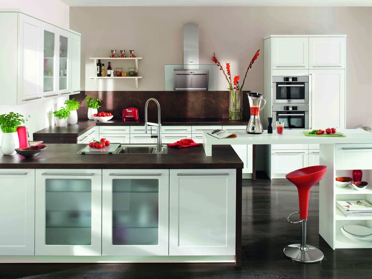 Howzei2's tweet photo. #Cook to your #heart's #desire this #weekend! #minimal #straightline #kitchen #grandeur #cooking #classy https://t.co/fqKgCJmg5P