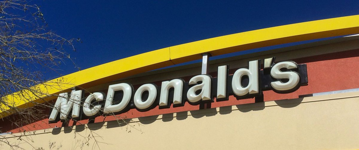 250 people pay it forward at a Florida McDonald's drive-thru: abcn.ws/1QBKSU3