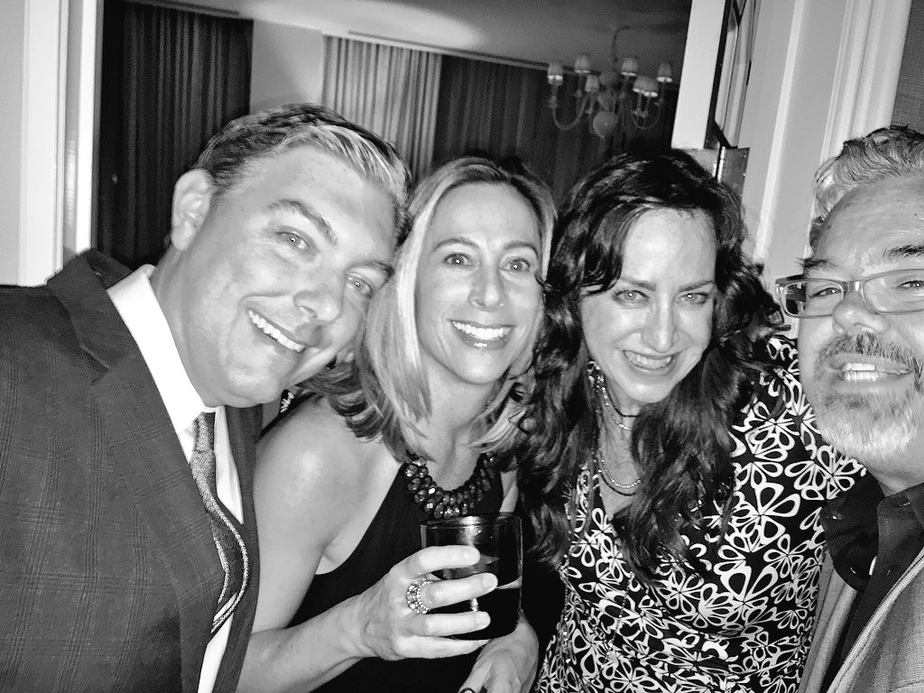 thedaveykid's tweet photo. @selbertperkins happy holidays! #viceroy #companyparty #drunkdesign https://t.co/g3DA06GmIA