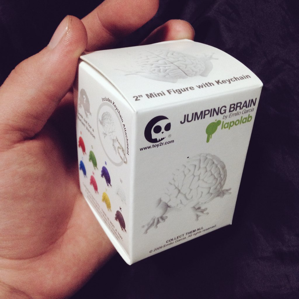 jackass_dr's tweet image. 帰宅したら届いとった！
血湧き肉躍るぅっ！！！♪
しかもシークレットカラーのシルバーとは…
拙者、嬉しい！！！！！

いやはや堪りませんな。
官能の域。

#jumpingbrain #emiliogarcia