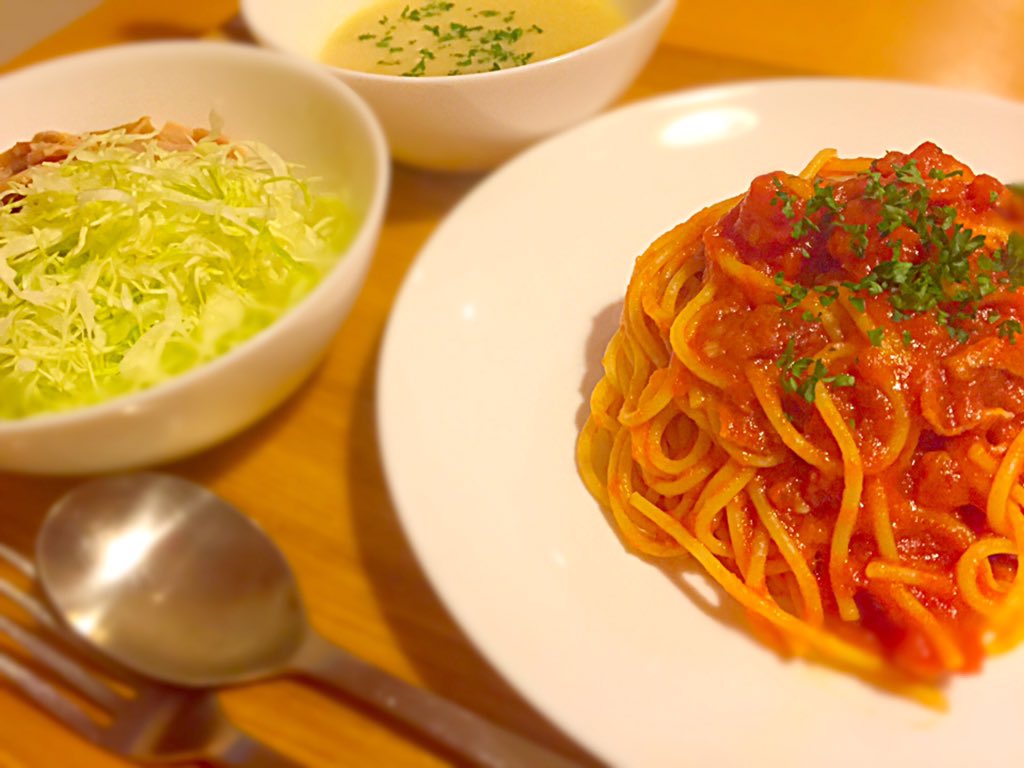 3cap72's tweet photo. トマトパスタとじゃがいものポタージュ作りました😳
コツは、トマトソースは最後に味を整えること😳
#拡散希望 
#twitter家庭科料理部
#いいなと思ったらRT 
#RTした人全員フォローする 
#RTで私を有名にしてください https://t.co/o0uvl88fPw