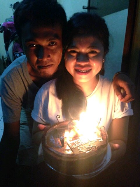 Destydhe12's tweet photo. Milad pertama bareng suami tercinta....#makasiselaluada https://t.co/hbCsnPPMFf
