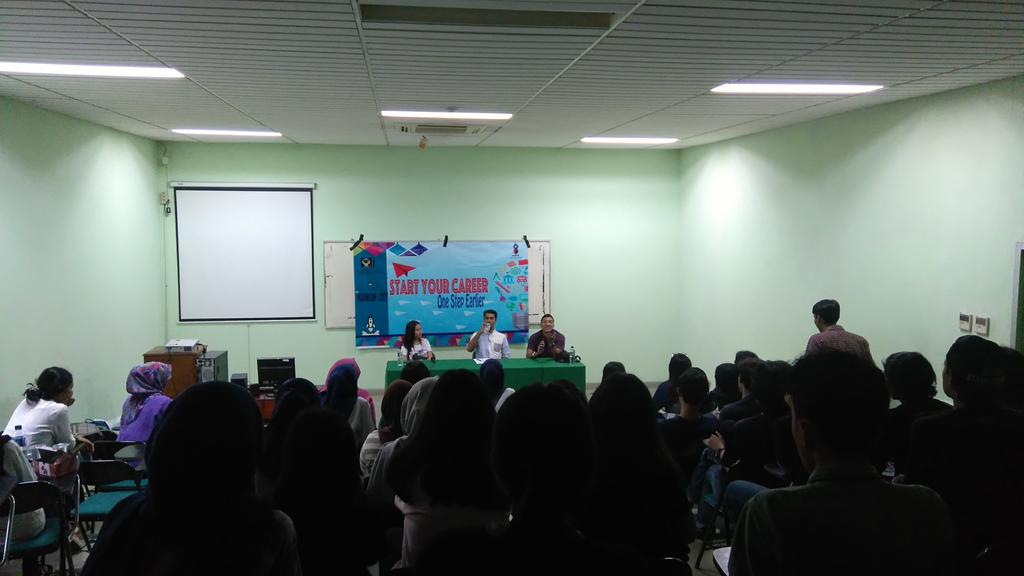 Start your career one step earliere. Yukkk guysss merapat ke ruang AVA-A