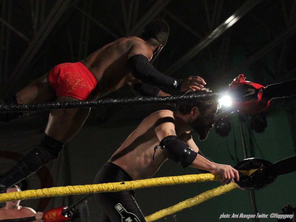 happypeep's tweet photo. The Nation may be drunk or stoned but at least they're not rule breaks like #TVReady  @combatzone #RoadtoCOD https://t.co/KqgSKpPi2T