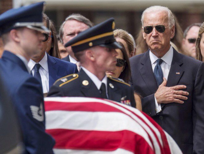 BryanWoolston's tweet image. Stunned that one of my images was selected for @Reuters Pictures of the year: Politics. reuters.com/news/picture/p…