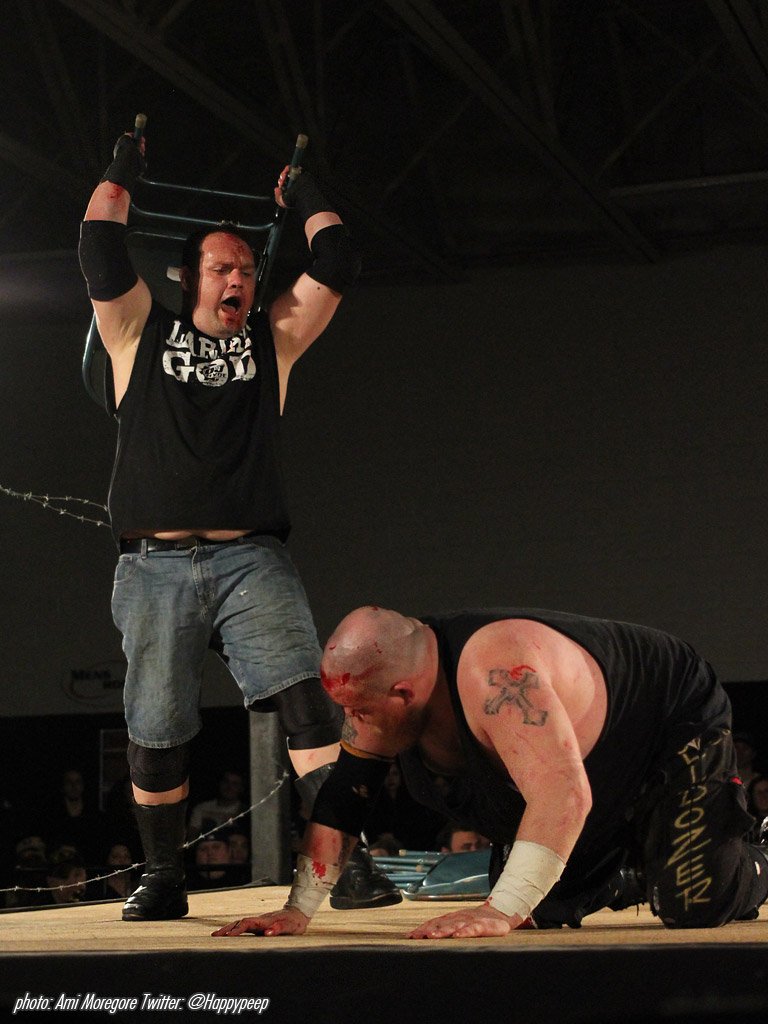 happypeep's tweet photo. But I got the feeling that DJ has been waiting and wanting to fight ultra violently, too.  @combatzone #RoadtoCOD https://t.co/GYYMPcq1mY