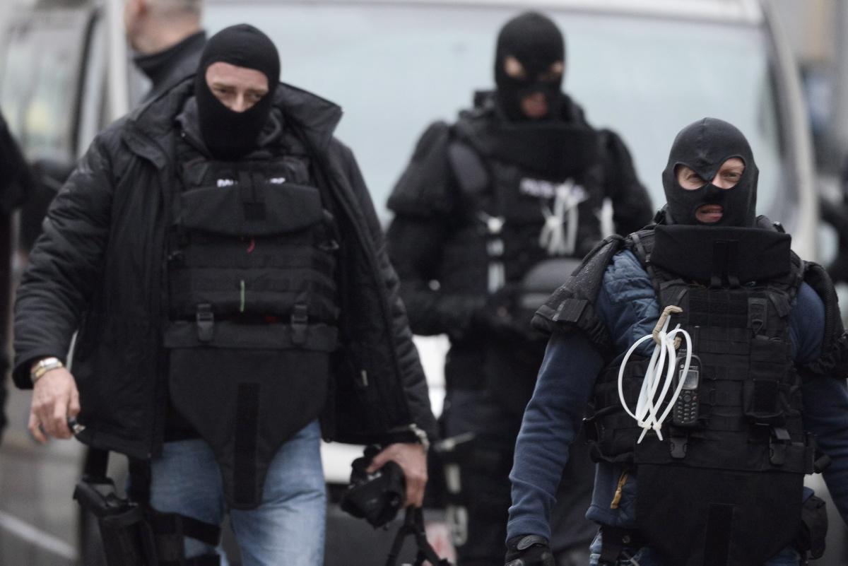ベルギーでのテロ組織拠点捜査と連邦警察特殊部隊cgsu 追記 モレンベーク地区捜索 2ページ目 Togetter ベルギーでのテロ組織拠点捜査と連邦警察特殊部隊cgsu 追記 モレンベーク地区捜索 2ページ目 Togetter