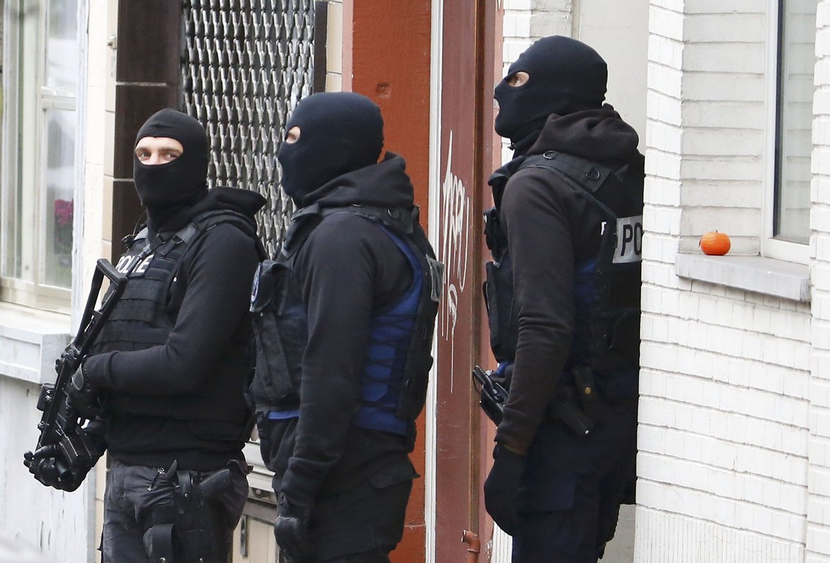 ベルギーでのテロ組織拠点捜査と連邦警察特殊部隊cgsu 追記 モレンベーク地区捜索 2ページ目 Togetter ベルギーでのテロ組織拠点捜査と連邦警察特殊部隊cgsu 追記 モレンベーク地区捜索 2ページ目 Togetter