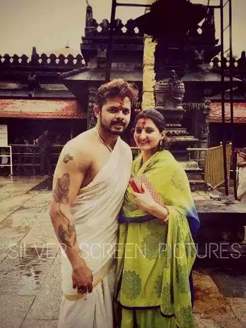 vittuvikuni's tweet photo. Happy 2 nd wedding anniversary my bro @sreesanth36 and Nain di .. God bless.. https://t.co/UvDMZGHs0x