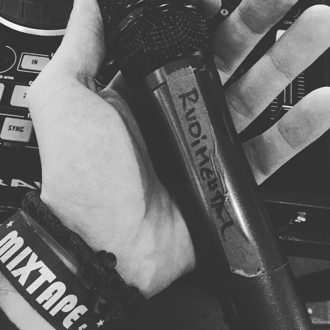 Dat awkward moment when you're soundcheckin' the B2DU event and you stumble upon a mic used by Rudimental. <a href="/XonicFS/">Lilo Petrov</a>