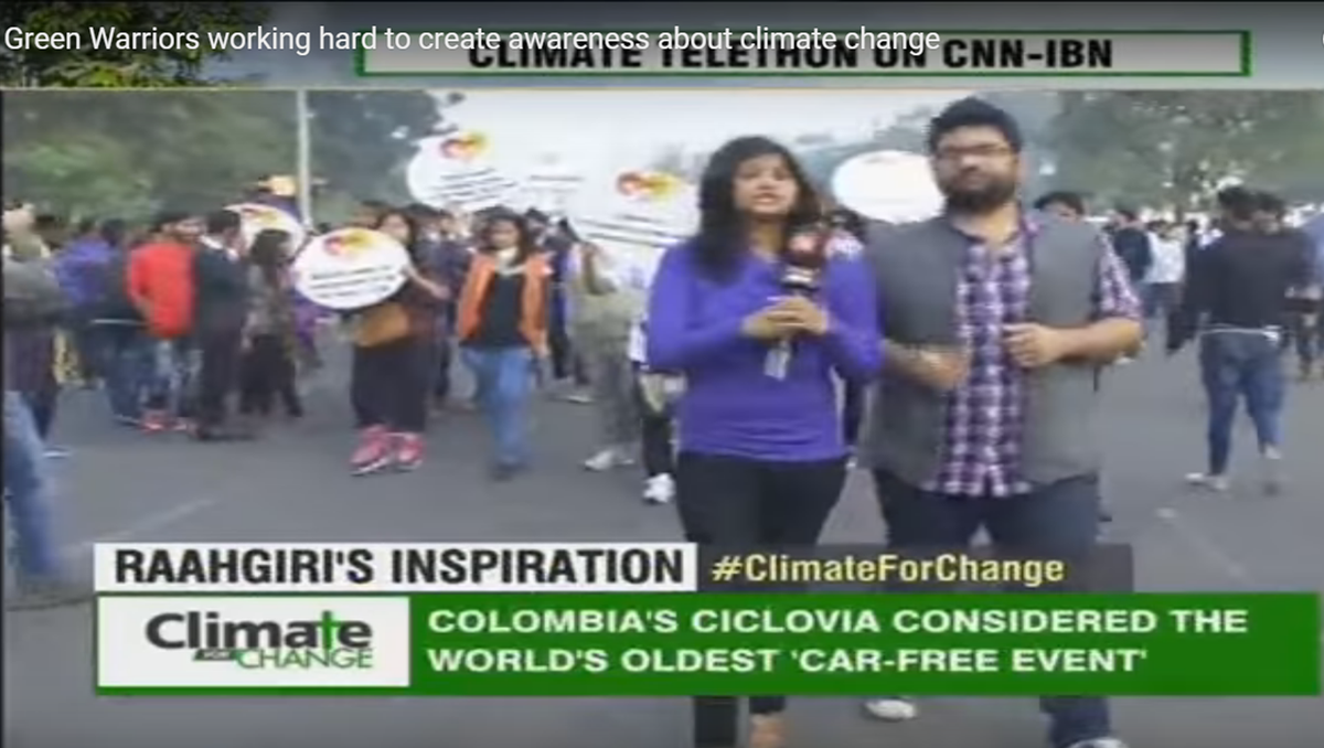 Catch our campaigners speaking to the media while walking in the #globalclimatemarch goo.gl/KbhRt8