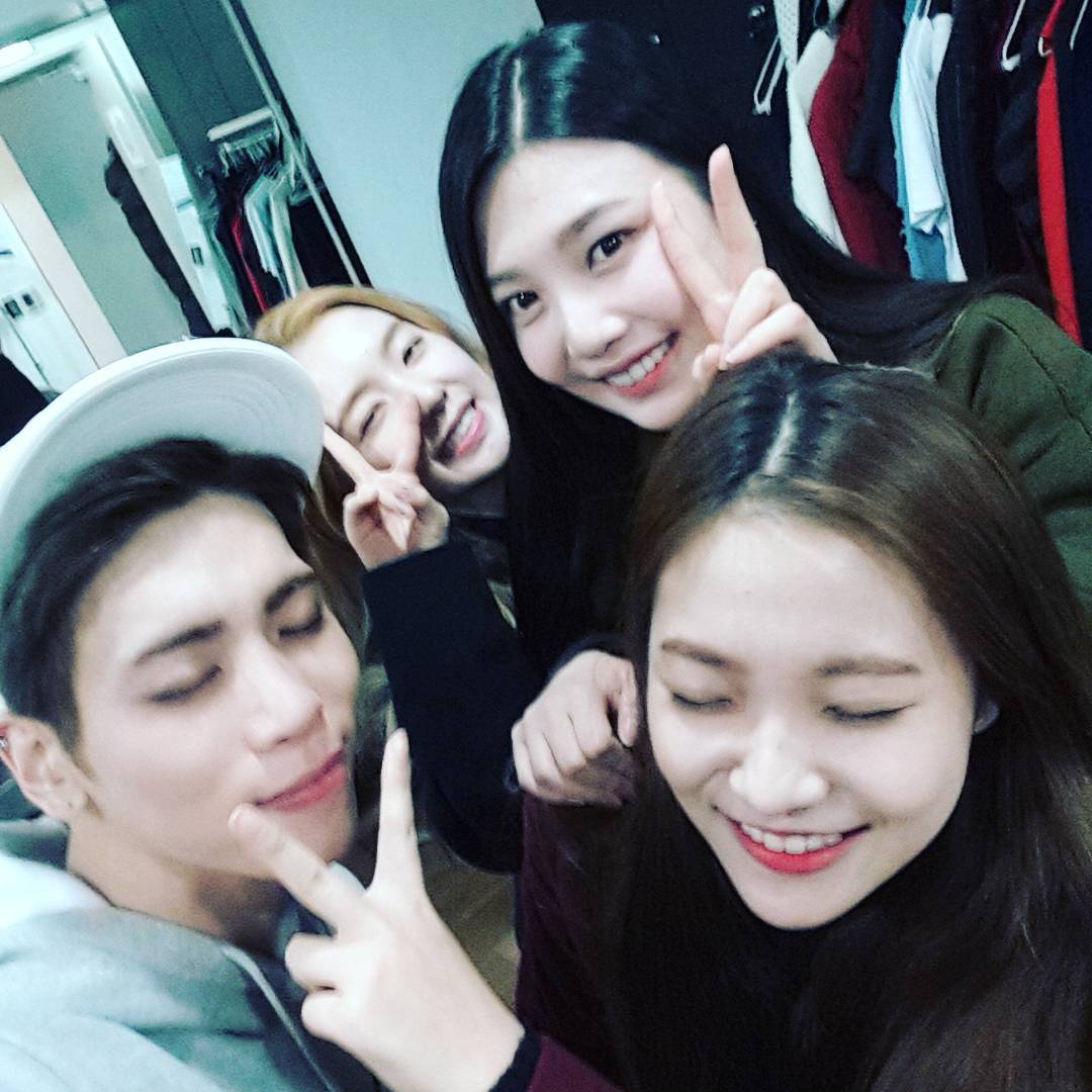 151212 jonghyun.948 #RedVelvet #레드벨벳 instagram.com/p/_MW5DuE7bT/
igcdn-photos-g-a.akamaihd.net/hphotos-ak-xpt…