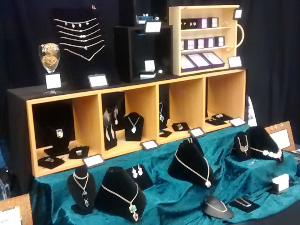 PneumaJewel's tweet photo. #cambridgechristmasmarket looking forward to a great day. We have amazing stocking stuffers. Come and visit https://t.co/8c76rh1k9P