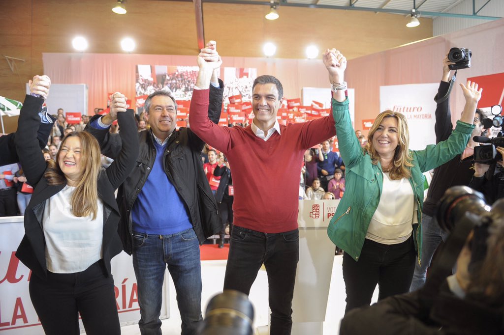 sanchezcastejon's tweet photo. ¡Gracias @_susanadiaz @JuanEspadasSVQ @nicadichiara @PradasTorres y toda Andalucía! ¡Gracias por vuestra energía! https://t.co/2XjZGYCfCM