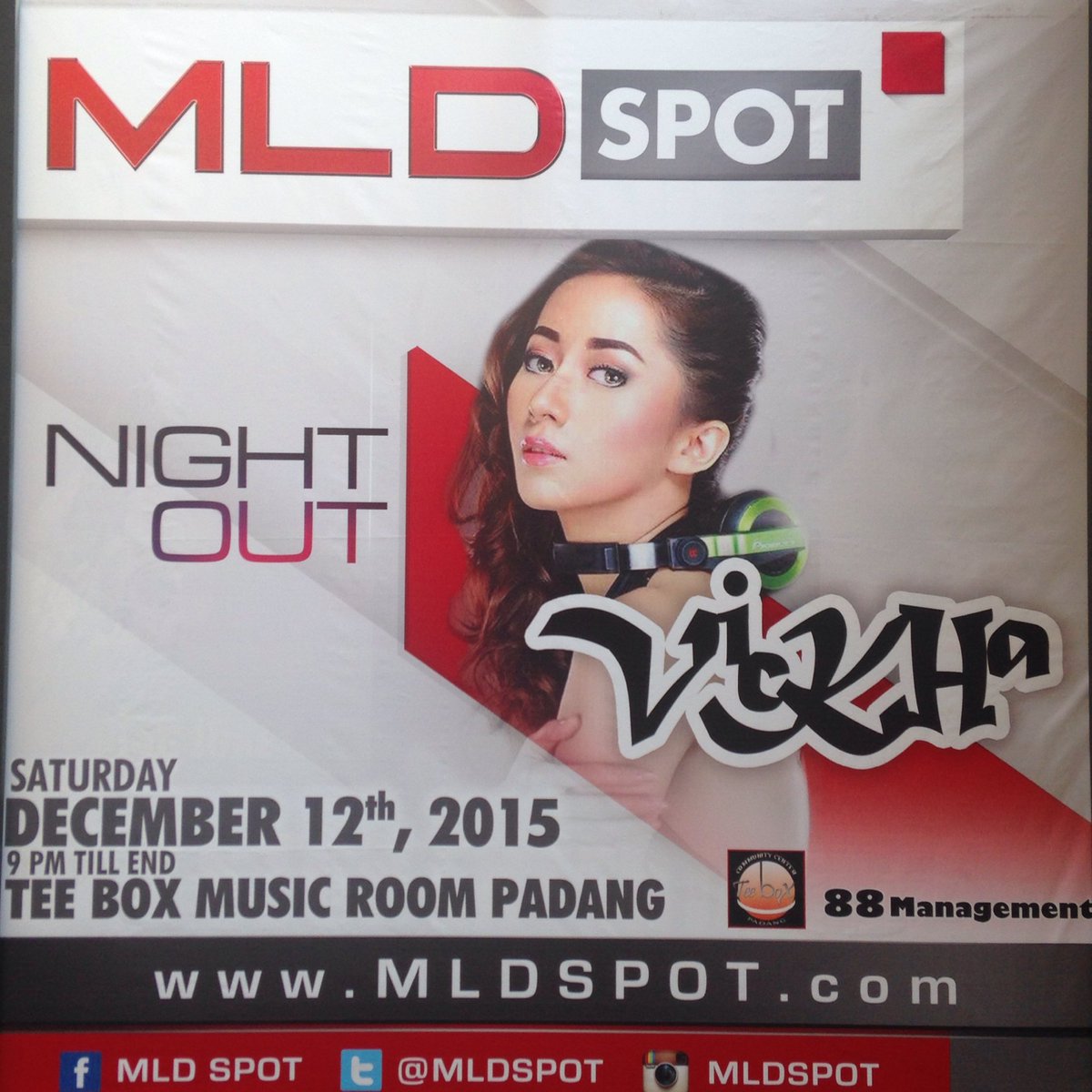 Tonight Special Perform : 
» Dj VICKHA «
Saturday, 12 December 2015
 Start 9pm till end
 <a href="/TEE/">Travis Snelling</a> BOX MUSIC ROOM PADANG