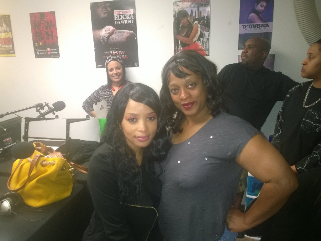 Newmann_Dist's tweet image. @AmiMillerOMG chillin wit THE BOARD on #SLAUGHTAHOUZE_LIVE#LYLB