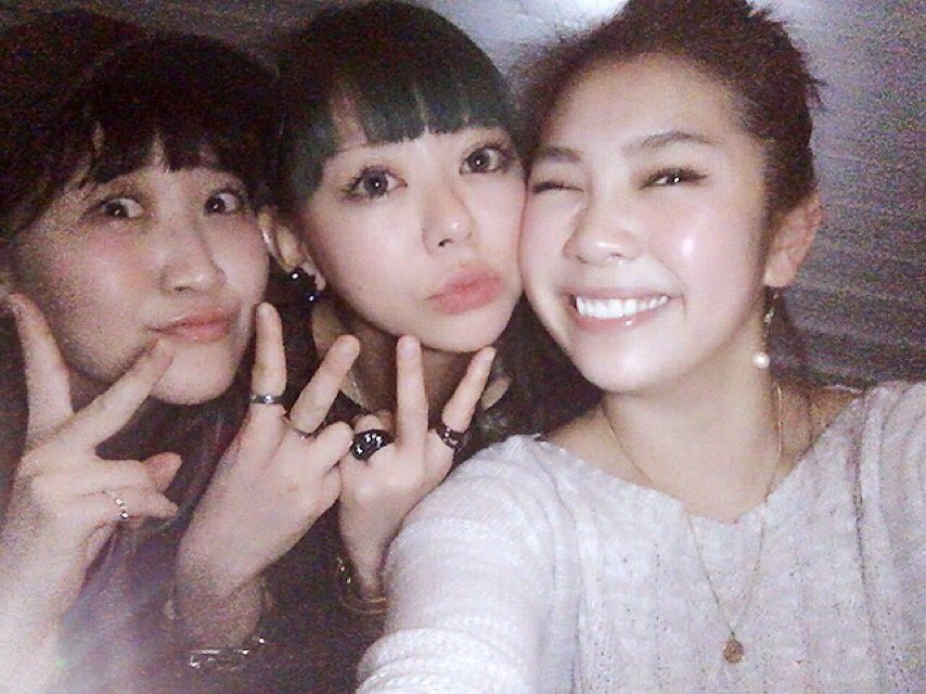 NamiueharaTokyo's tweet photo. 昨日は麻由ちゃんが
俳優さん達の集まりに
呼んで下さいました。

気が付いたらAM5時なんて。
モザイクごめんなさい。

今日は上原ダンス塾が終わり
帰宅したら明日のスタジオリハ
詰めまくります。

#新宿 https://t.co/y2odL9t5UD