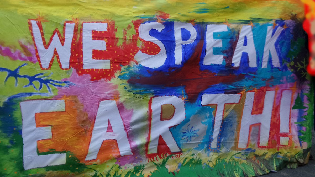 To everyone standing up for the earth today: show the world a green &amp; peaceful future is possible #D12 #COP21