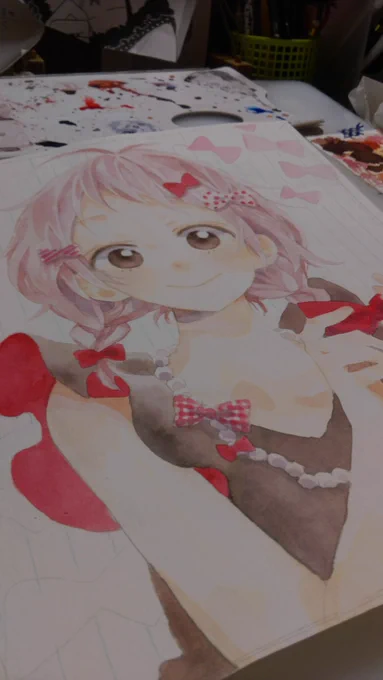 特に参考にはならないけど友達に状況報告として送っていた色紙塗り過程写メです…! 