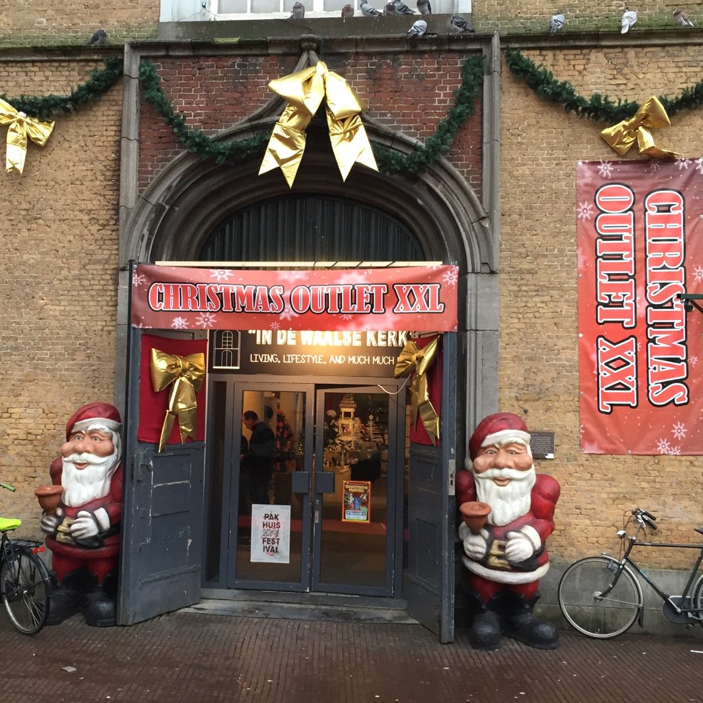 KerstOutlet's tweet photo. Wat een prachtige dag om de #leukste de #grootste en #mooiste #kerstmarkt  van.... https://t.co/YigaqurGHo https://t.co/zgu927kD8W