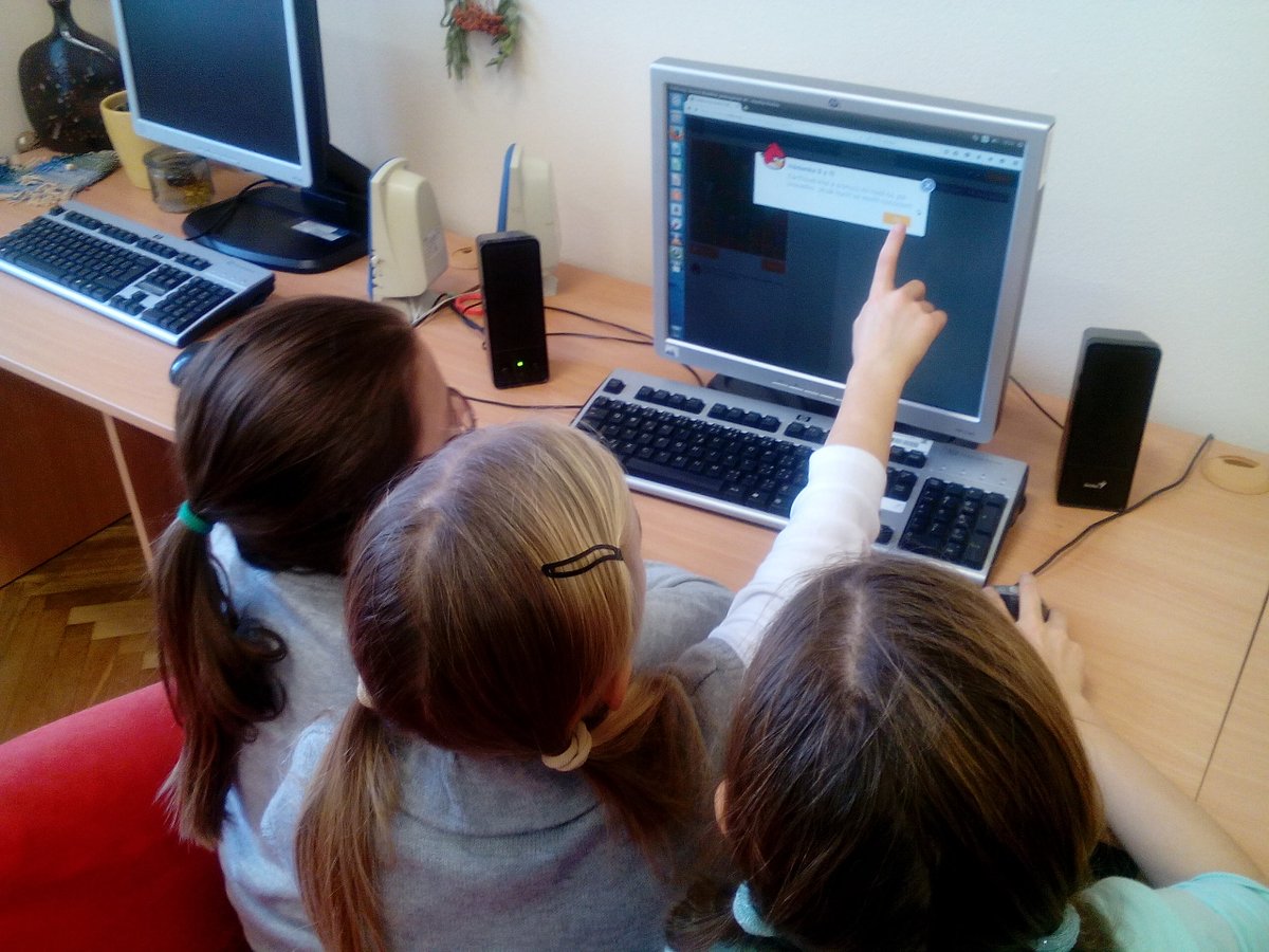michaldusik's tweet photo. Proud of my students who did very well in their first #HourOfCode. Great job, programmers! https://t.co/5TLS0plcYe