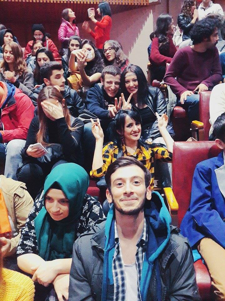 bil_trabzon's tweet photo. RESUL DİNDAR KONSERİNDEN MUTLU BİZLER... https://t.co/YqPChs0PKq