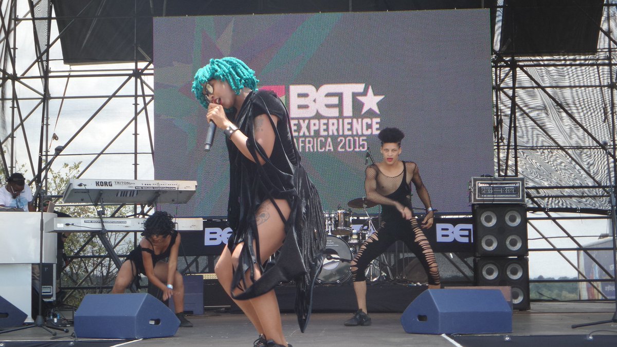 MTVBaseAfrica's tweet photo. #BETXAfrica | @Moonchild_SA werking the #FreshmanStage 💣🔥 #DanceLikeAGirl https://t.co/qBxlCrwFih