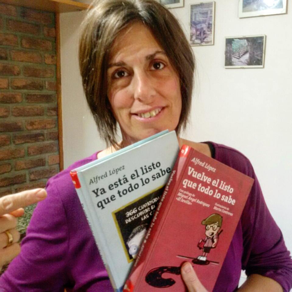 yelqtls's tweet photo. Me encanta cuando alguien que tiene alguno de mis libros se hace una foto y los recomienda
¡¡Gracias @nandyrd!! 😊😊😊😘 https://t.co/o2MTyEKFqK
