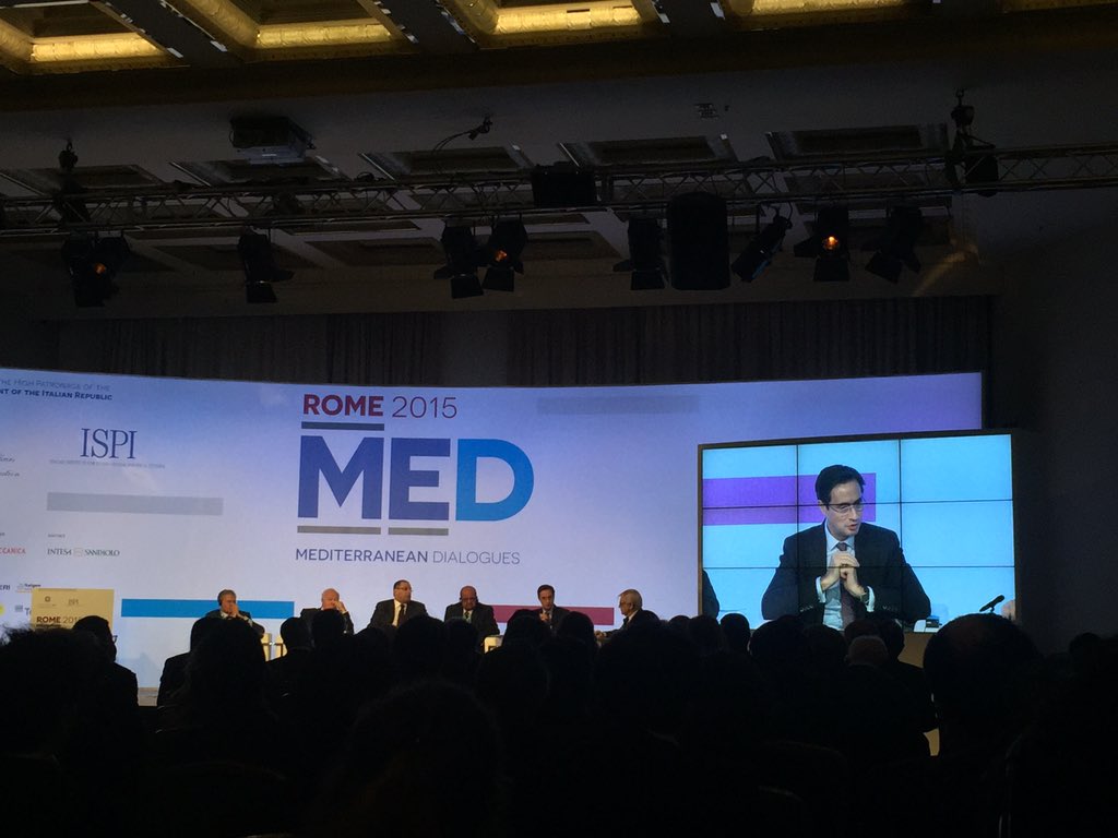 RobinNiblett's tweet photo. "@Matteo_Angioli: .@RobinNiblett "Bad governance and failing governments lead to failed States" #MED2015 https://t.co/kLFL6RJLRc"