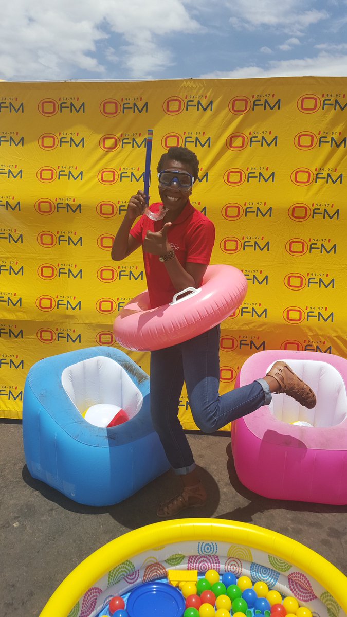 SLekabe's tweet photo. Ready for the festive season with @OFM9497 and #Engen1Stop. Live at the Bloem N1 South Engen 1 Stop. #SOYL ๐ https://t.co/Jw1y1vojh1