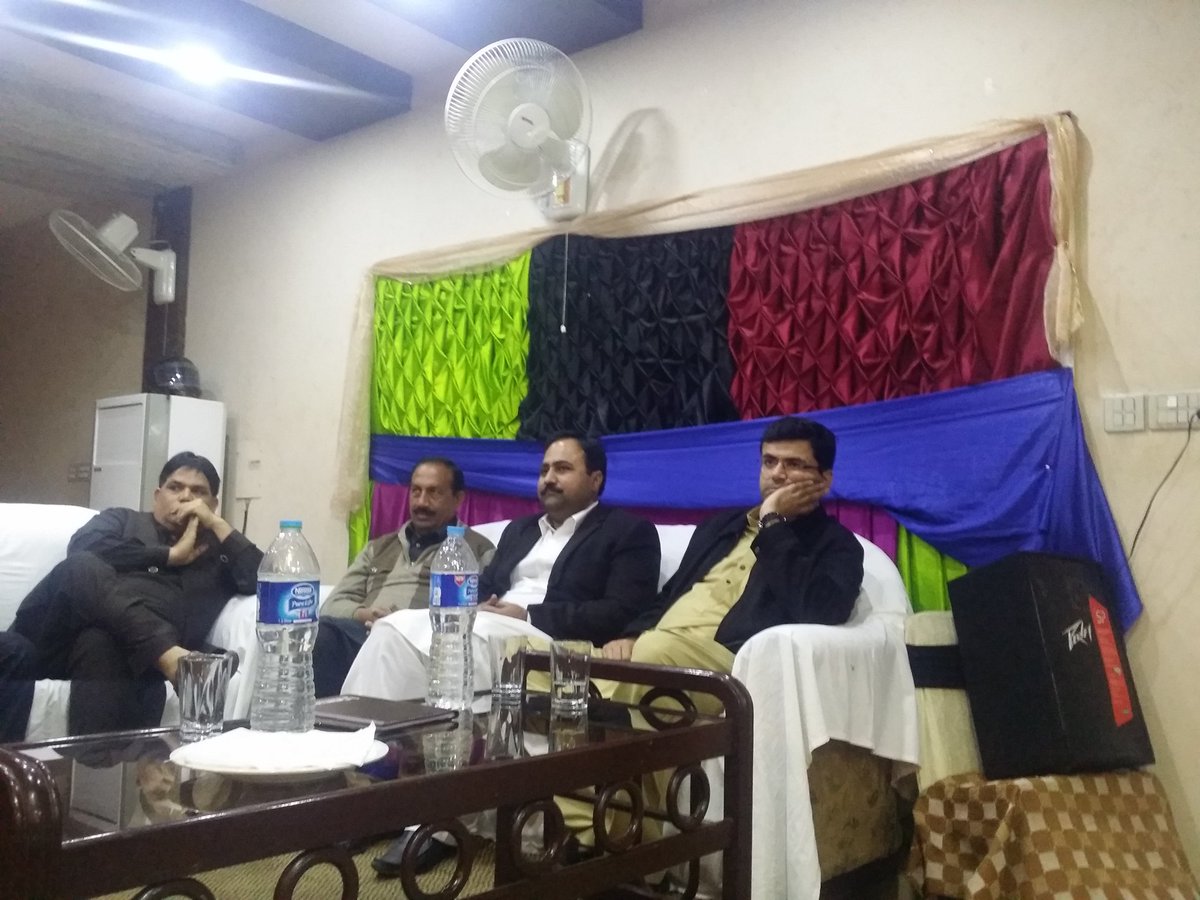 ShahbazKasana's tweet photo. @ShahbazKasana Addressing to a PTI gathering in Samundri in connection with Intra-Party elections https://t.co/PkF31w9Hsw