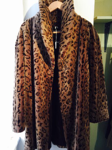 Special shopping day in #Rye #christmaspresent ideas galore!Come and join the fun <a href="/ryesussex/">Rye, East Sussex</a> <a href="/1066Tweets/">1066 Tweets</a> @Visit1066