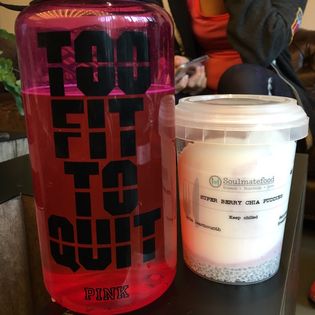 ldnfitnessguide's tweet photo. TOO FIT TO QUIT 💪🏼 🏋🏽🏃🏽🚴🏽 #RebelToTheCore with @Soulmatefood #preworkoutmeal https://t.co/LkFjYlN8my