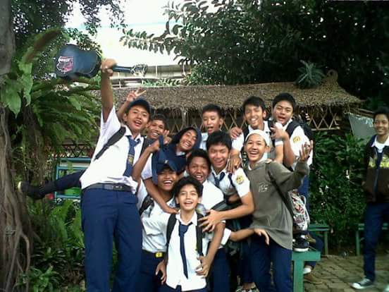 Sehabis ayam ayamin sekolah tetangga