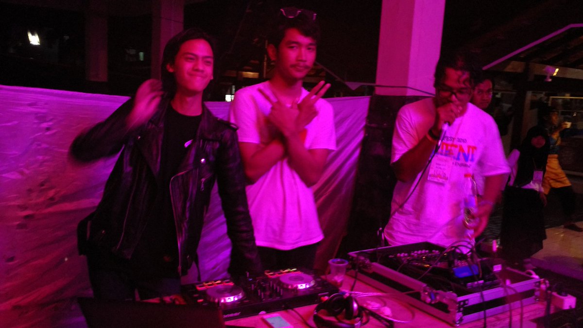 Now! Please welcome Britboys! Come and join us at Plaza Pasar Ngasem, Jogja!