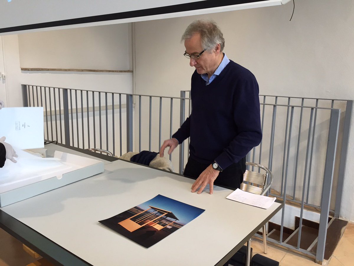 CSACParma's tweet photo. L'artista #SilvioWolf oggi ha parlato di luce, progetti e dei lavori donati allo #CSAC!
#light2015 #luceunipr https://t.co/vj0yhZS7Ha