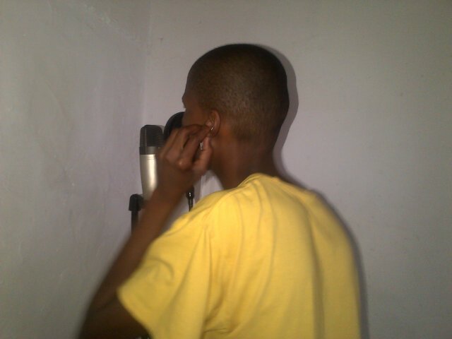 CapitalDolla's tweet photo. @ChakaDolla_SA recording #Letter2Jah @TBlade_SA @kid_jackzotic @Trouble_SA B.S.P https://t.co/KXkLLmjfuB